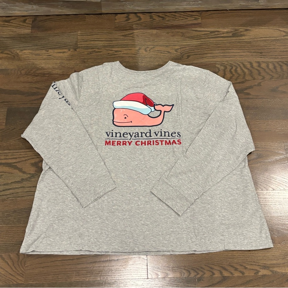 Women’s Vineyard Vines Christmas Long Sleeve T-Shirt; runs small